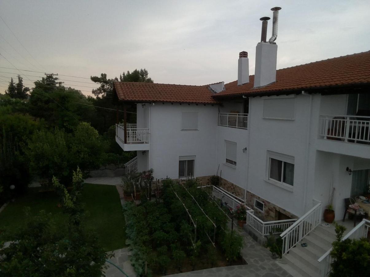 Katerina Rooms Nea Kallikrateia Екстер'єр фото